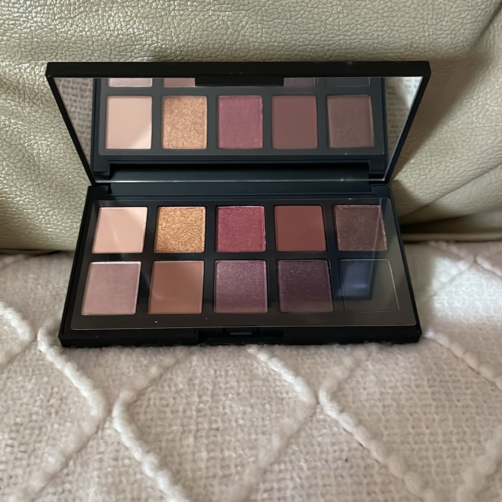 NIB Haus Laboratories Glam Room Palette.